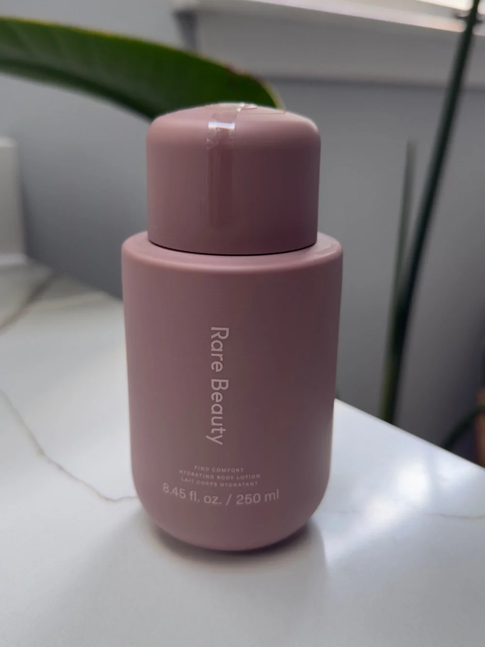 Rare Beauty Find Comfort Niacinamide Hydrating Body Lotion